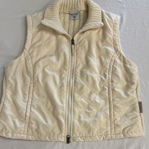 Columbia Ivory Quilted Vest Zip Up Cozy Light Weight